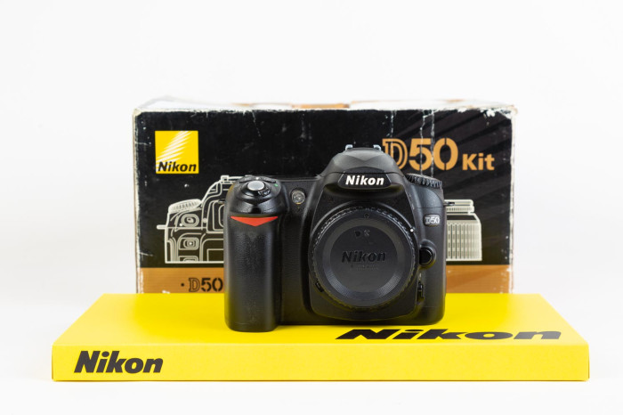 Nikon D50 main product photo