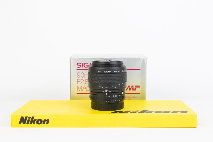 Sigma 90mm f2.8 MF Macro Nikon main product photo