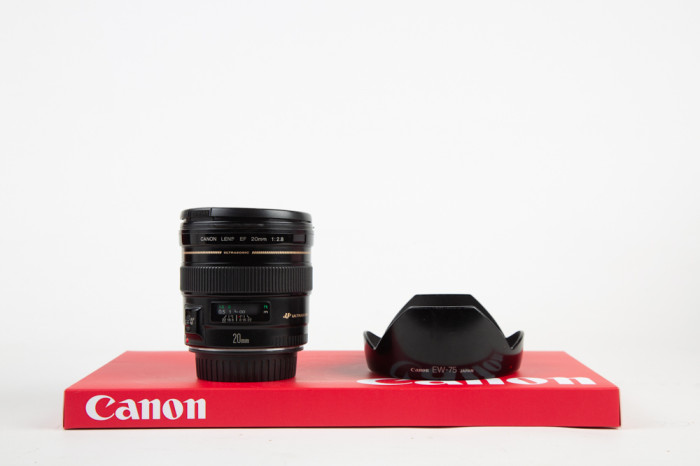 Canon 20mm f2.8 USM main product photo