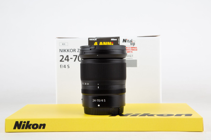 Nikon Z 24-70mm F4 s main product photo