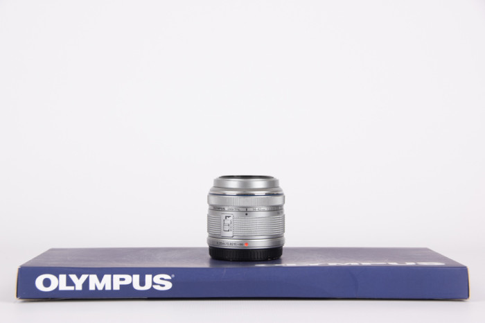 Olympus 14-42mm f/3.5-5.6 II R M.Zuiko Digital main product photo