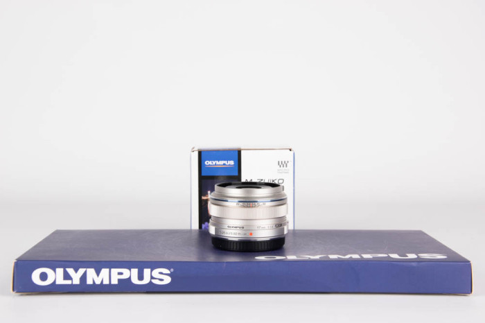 Olympus 17mm f1.8 MSC main product photo