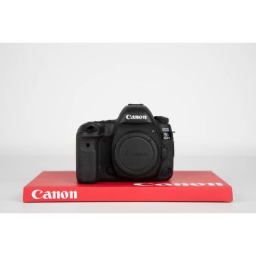 Canon 5D Mark IV