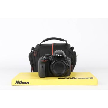 Nikon D3300 + borsa