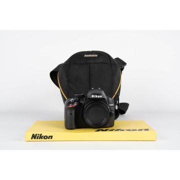Nikon D3200 + Borsa