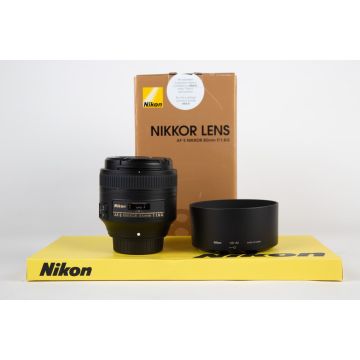 Nikon 85mm f1.8 G