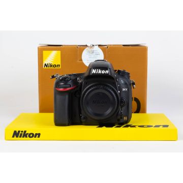 Nikon D610