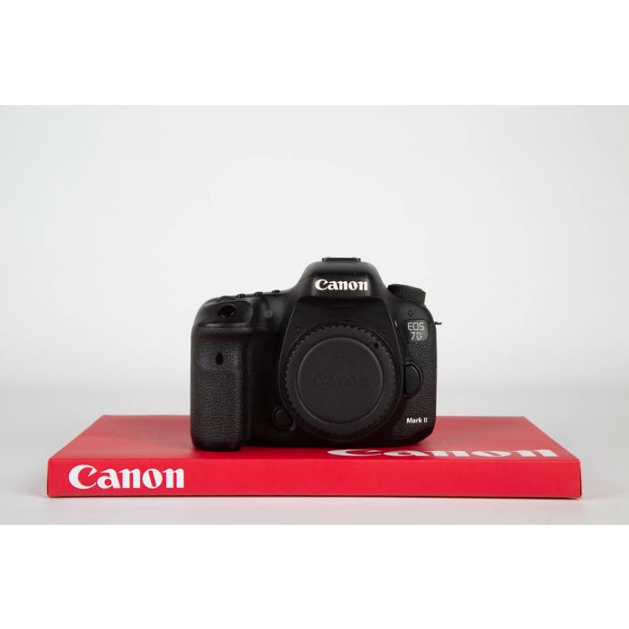 Canon 7D Mark II main product photo