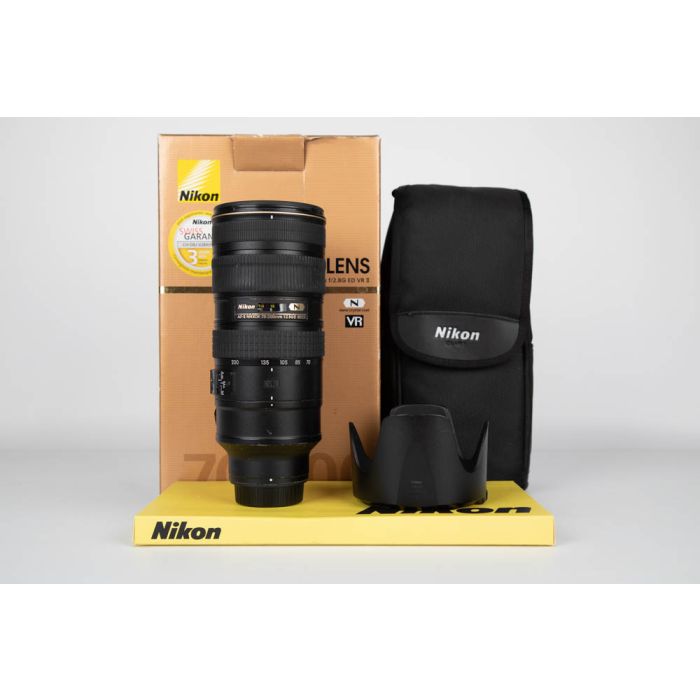 Nikon 70-200mm f2.8 G ED VR II main product photo