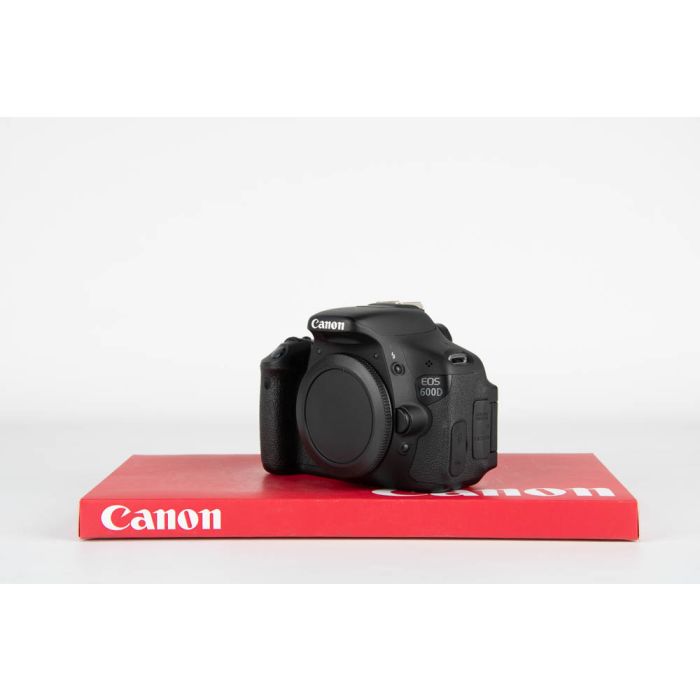 Canon 600D main product photo