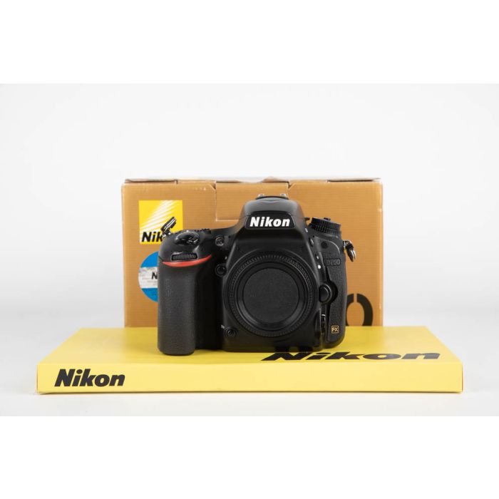 Nikon D750 main product photo