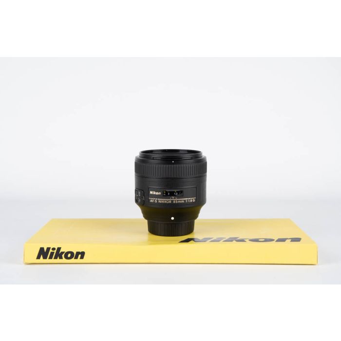 Nikon 85mm f1.8 G main product photo