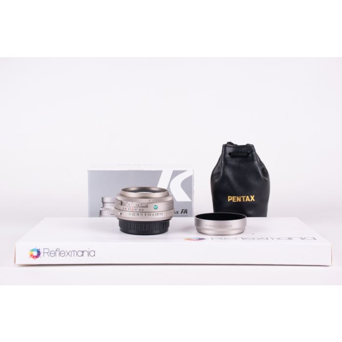 Pentax 43mm f1.9 Limited HD FA main product photo