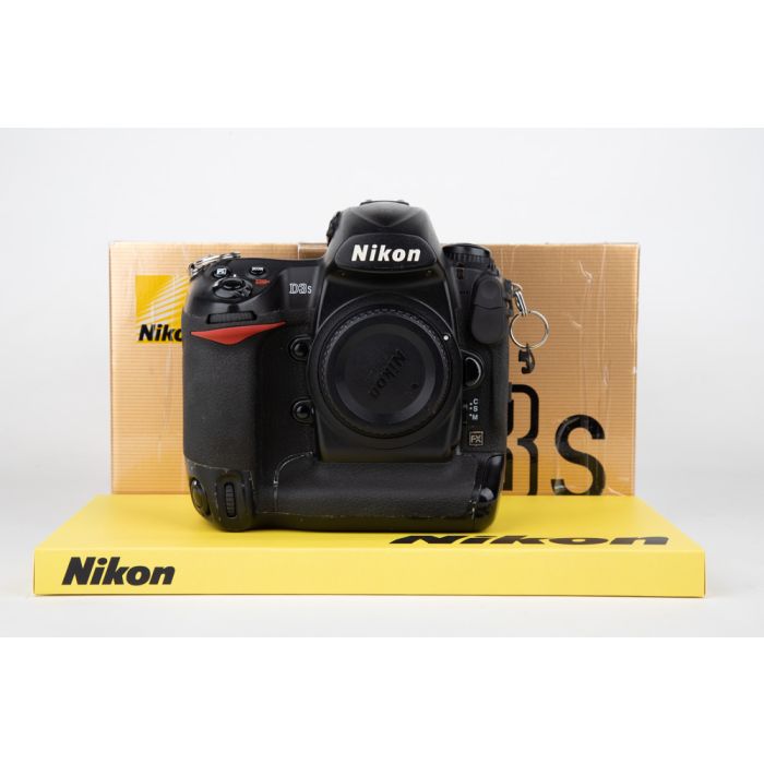 Nikon D3s main product photo