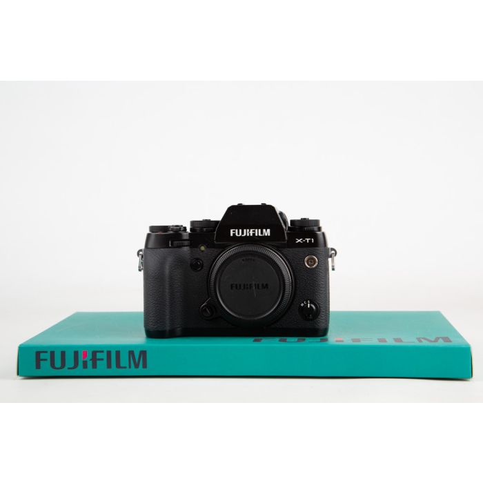 Fujifilm X-T1 main product photo