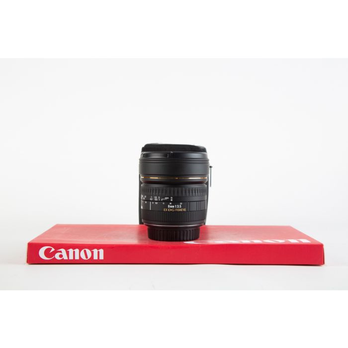 Sigma 8mm f4 EX FISHEYE attacco Canon main product photo