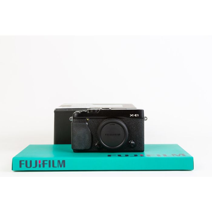 Fujifilm X-E1 main product photo