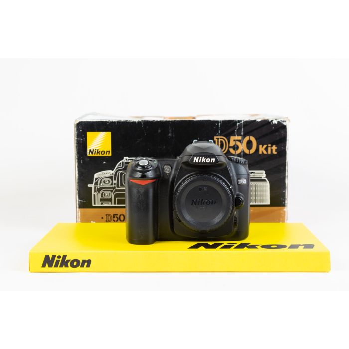 Nikon D50 main product photo