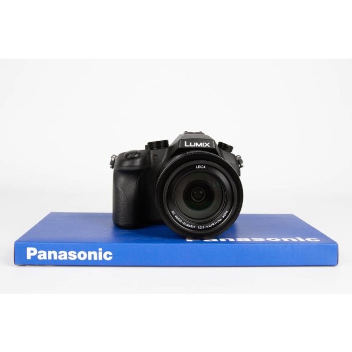 Panasonic Lumix FZ1000 main product photo