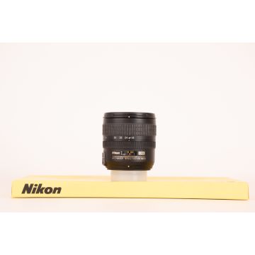 Nikon 18-70mm f 3.5-4.5 G ED