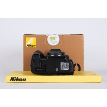 Nikon D610 + battery grip