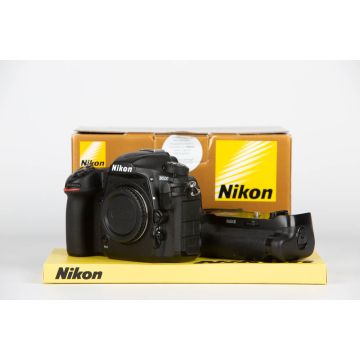 Nikon D500 + battery grip