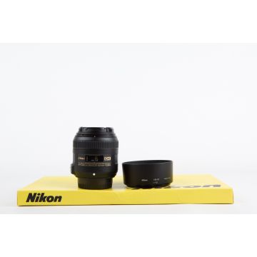 Nikon 40mm f2.8 G DX Micro