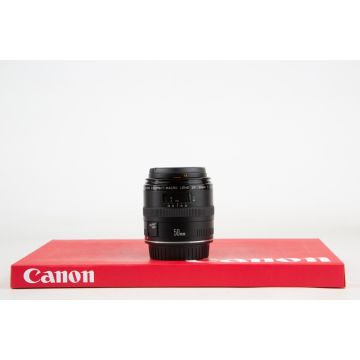 Canon 50mm f2.5 Macro