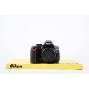 Nikon D3000