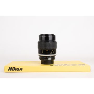 Nikon 105mm F4 Micro Ai