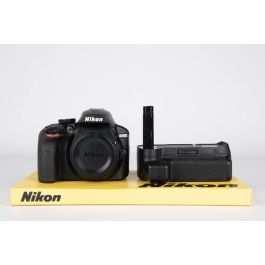 Nikon D3400 + Battery Grip Neewer