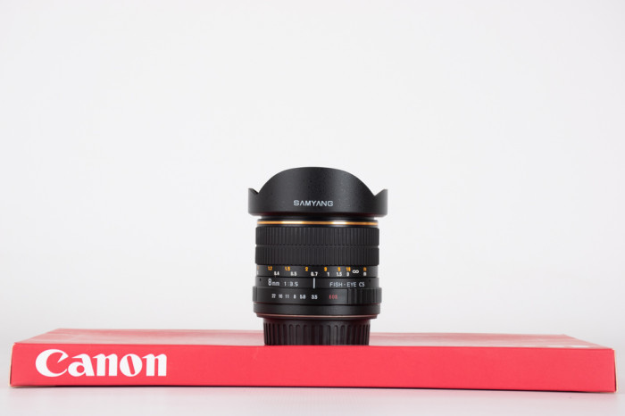 Samyang 8mm f3.5 Fisheye CS Canon prima versione main product photo