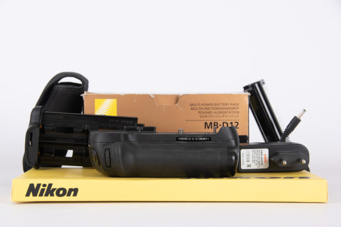 Battery Grip Nikon MB-D12 - Nikon D800, D800E, D810, D810A main product photo