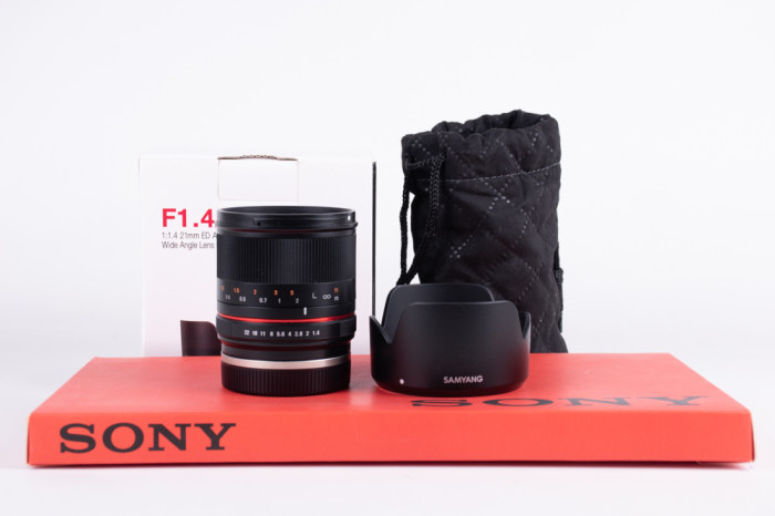 Samyang 21mm f1.4 UMC CS Sony E main product photo