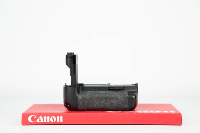 Battery Grip Canon BG-E7 - Canon 7D main product photo