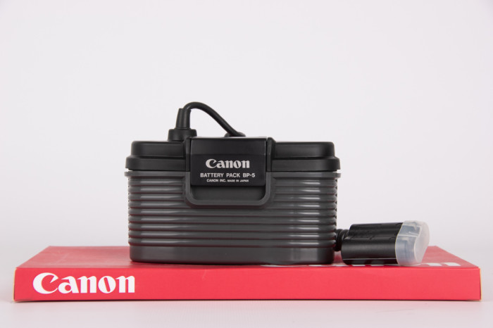 Canon Vertical Grip VG10 main product photo
