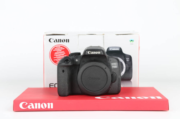 Canon 750D main product photo