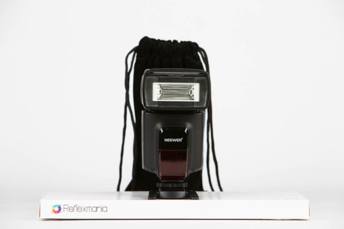 Flash Neewer Speedlite TT560 main product photo