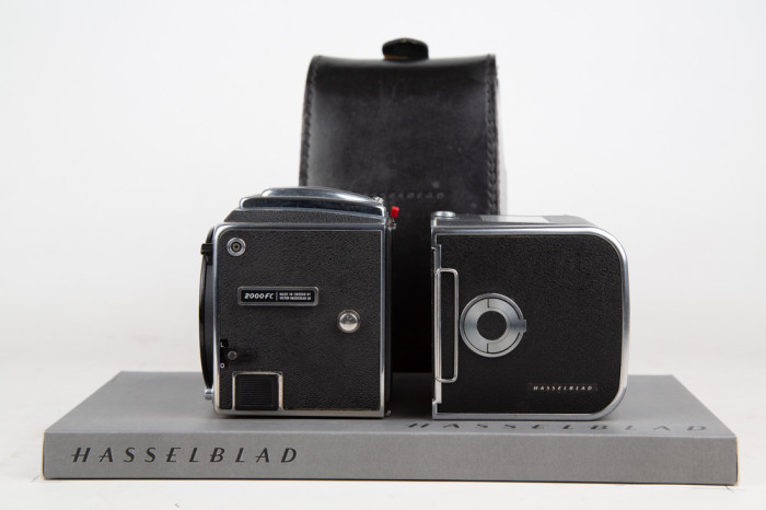 Hasselblad 2000FC + Dorso 70 + Cover originale - NO GARANZIA main product photo