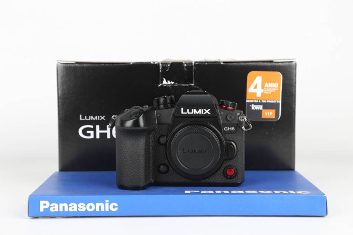 Panasonic Lumix DC-GH6 main product photo