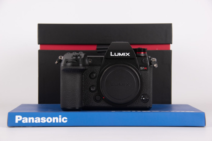 Panasonic Lumix S1R main product photo