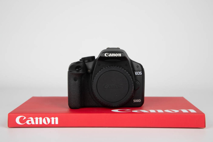 Canon 500D main product photo