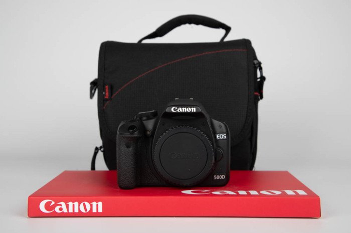 Canon 500D + borsa main product photo